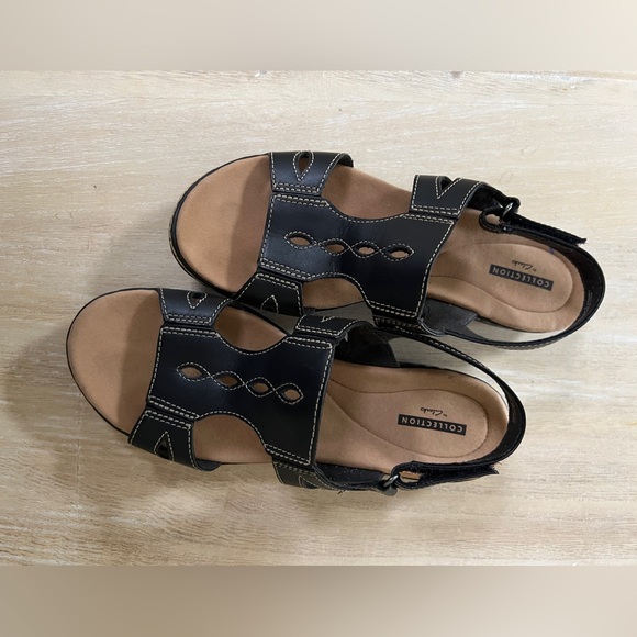 Clarks sandals - 7.5 Wide - Picture 4 of 4